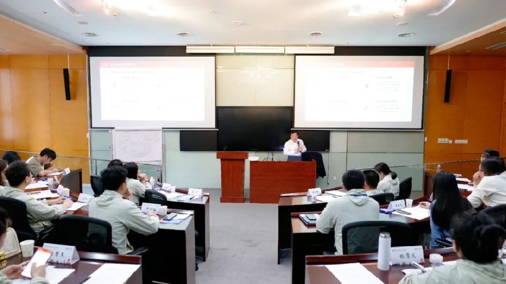 劉春華授課南寧城投 | 重構渠道生態(tài)與客戶價值增長鏈