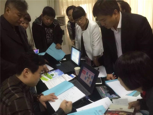 華商智業(yè)授課中南總裁班，掌聲不斷！