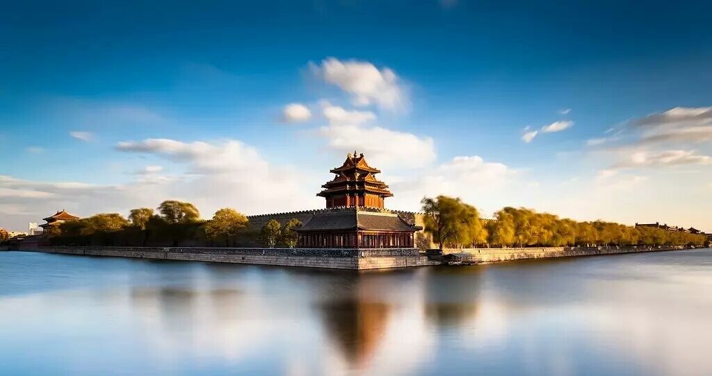 半島商學(xué)院?jiǎn)?dòng)儀式倒計(jì)時(shí)