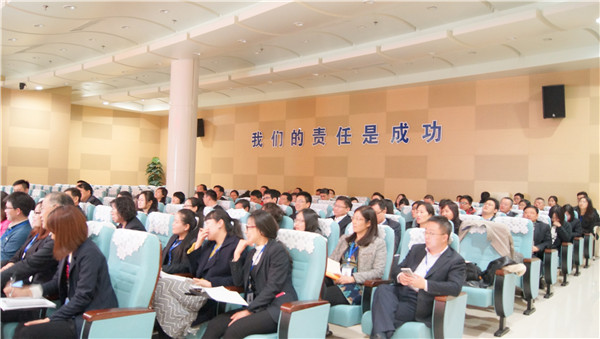 華商智業(yè)專(zhuān)家與全山東省公交領(lǐng)導(dǎo)風(fēng)風(fēng)火火“闖九州”