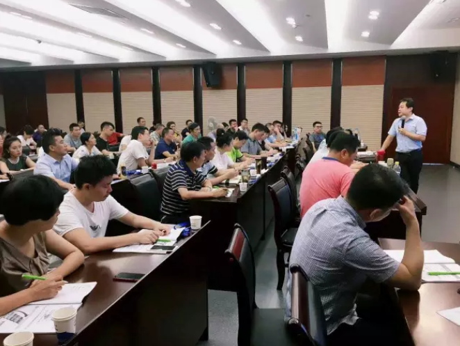 劉春華受邀走進(jìn)重慶大學(xué)EMBA總裁班