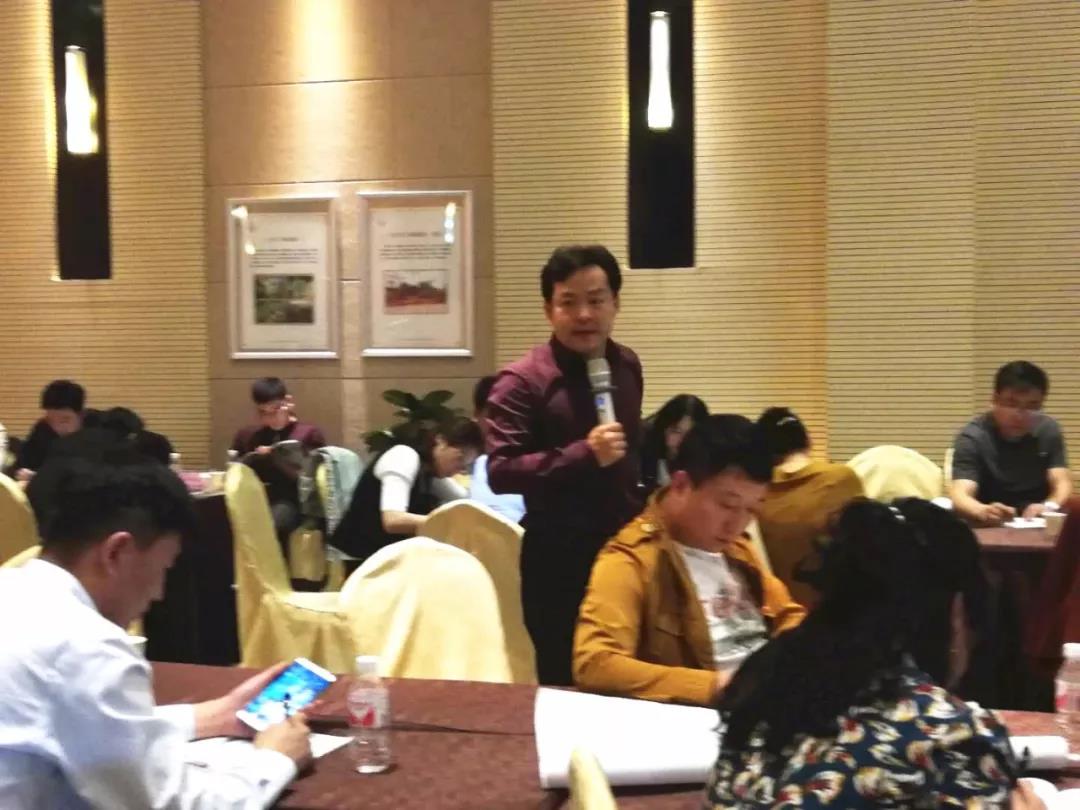劉春華受邀為華宇商學(xué)院總裁班主題授課《海爾集團企業(yè)文化借鑒》